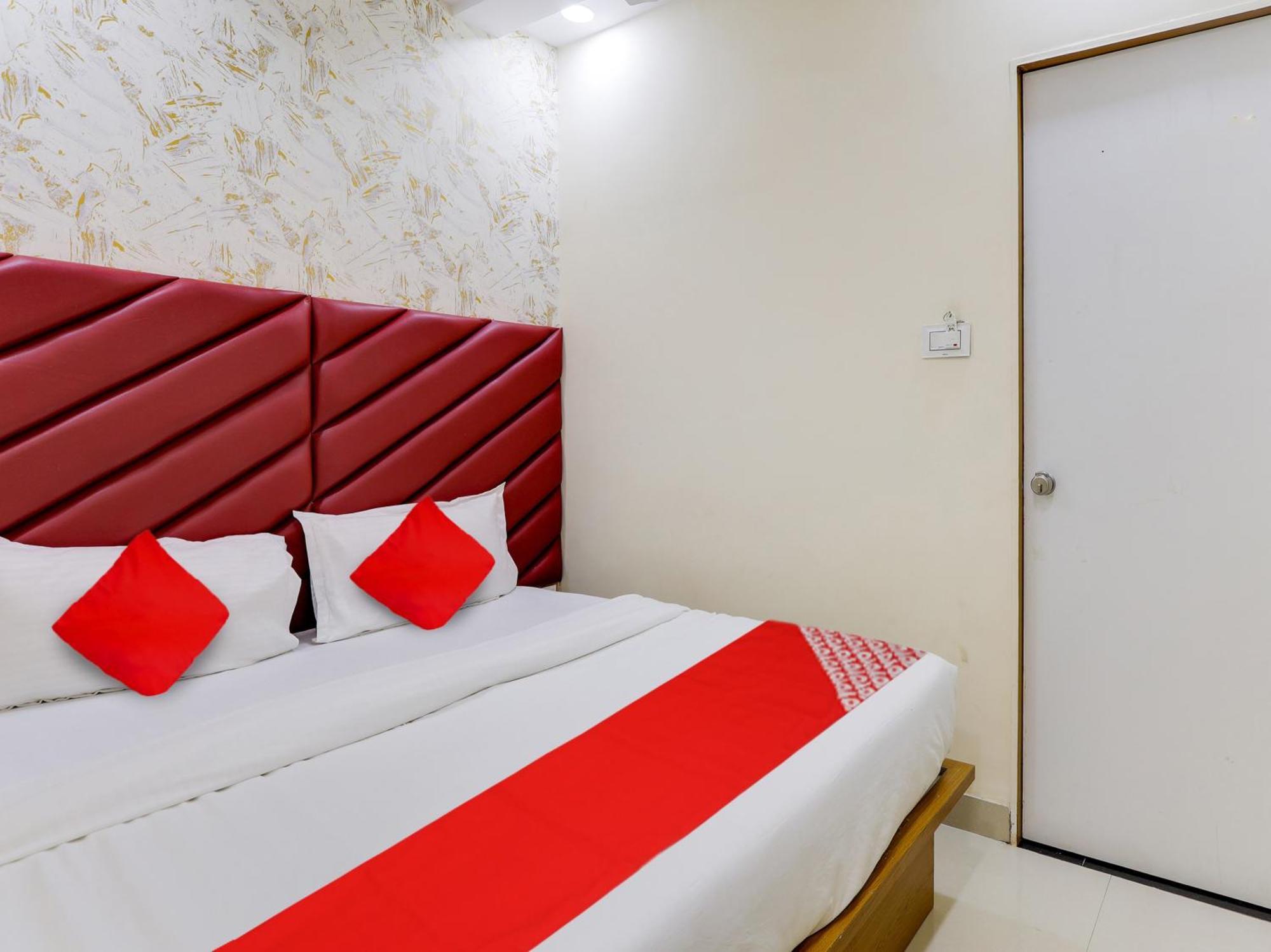 Hotel O Kb Villa 阿穆达巴 外观 照片